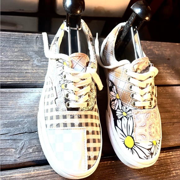 Unique patchwork Vans Era trainers in white and black W8.5 good condition - Picture 2 of 10